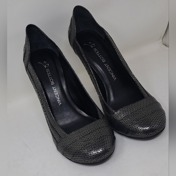 Elegant Black and Silver Heels - Picture 6 of 13